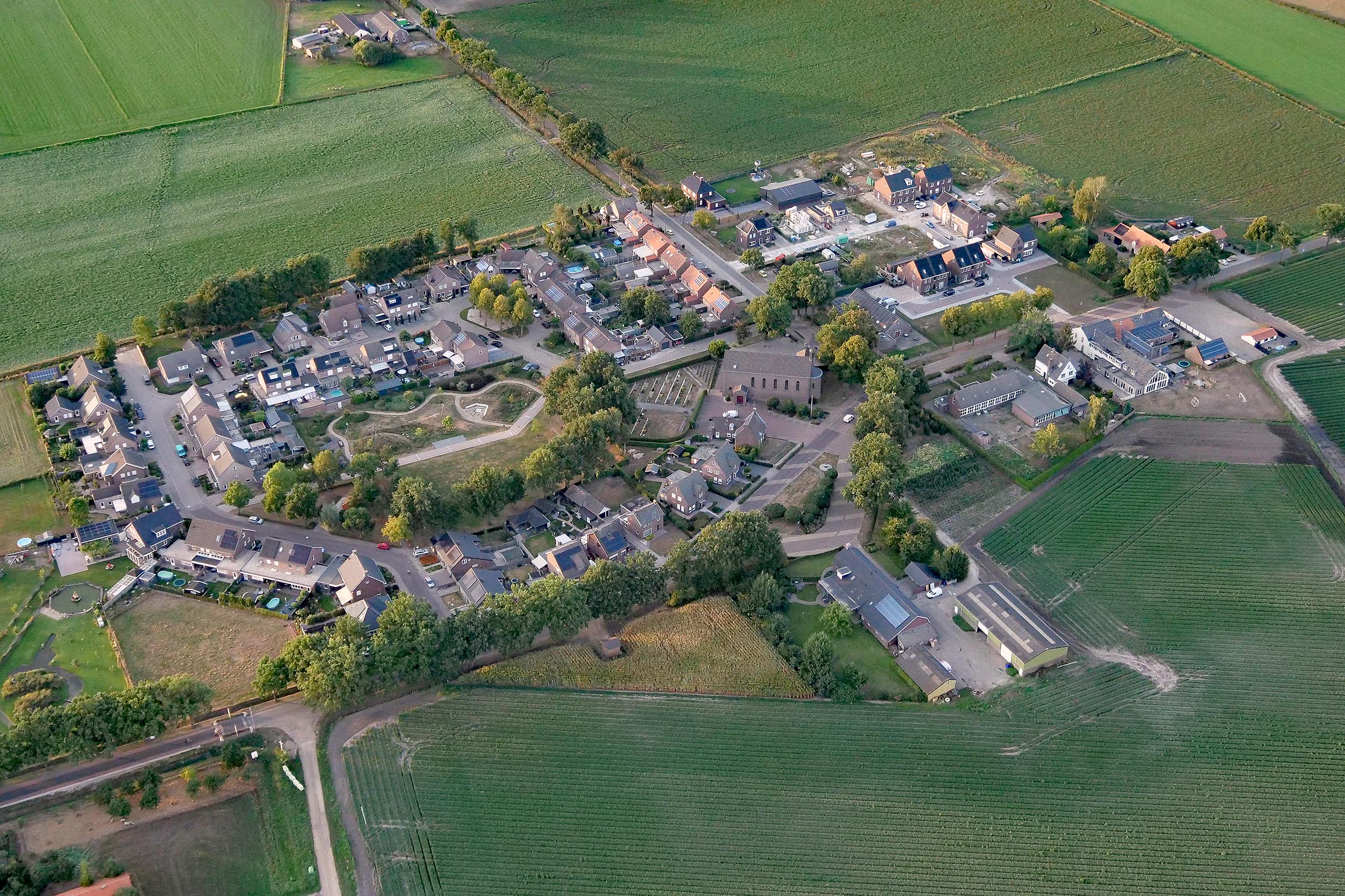 Luchtfoto van het dorp Veulen
